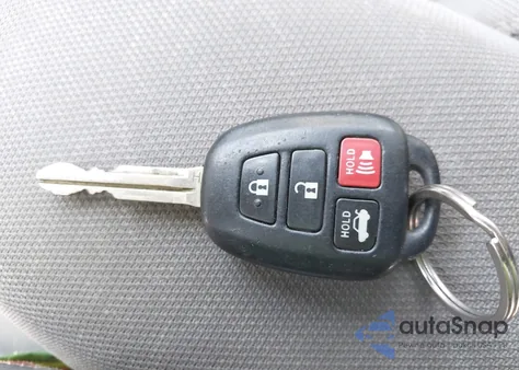 2015 Toyota Corolla Le z USA, uszkodzony, nr VIN 2T1BURHE5FC317479